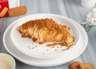 طرز تهیه کروسان لوتوس خانگی مرحله به مرحله با خمیر آماده طرز تهیه کروسان لوتوس خانگی مرحله به مرحله با خمیر آماده